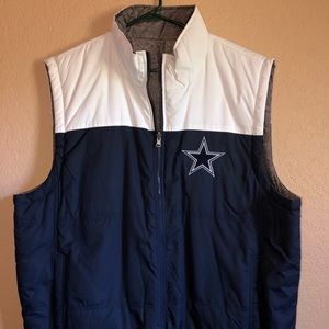 Never Worn Men’s Dallas Cowboys Light Puffer Vest